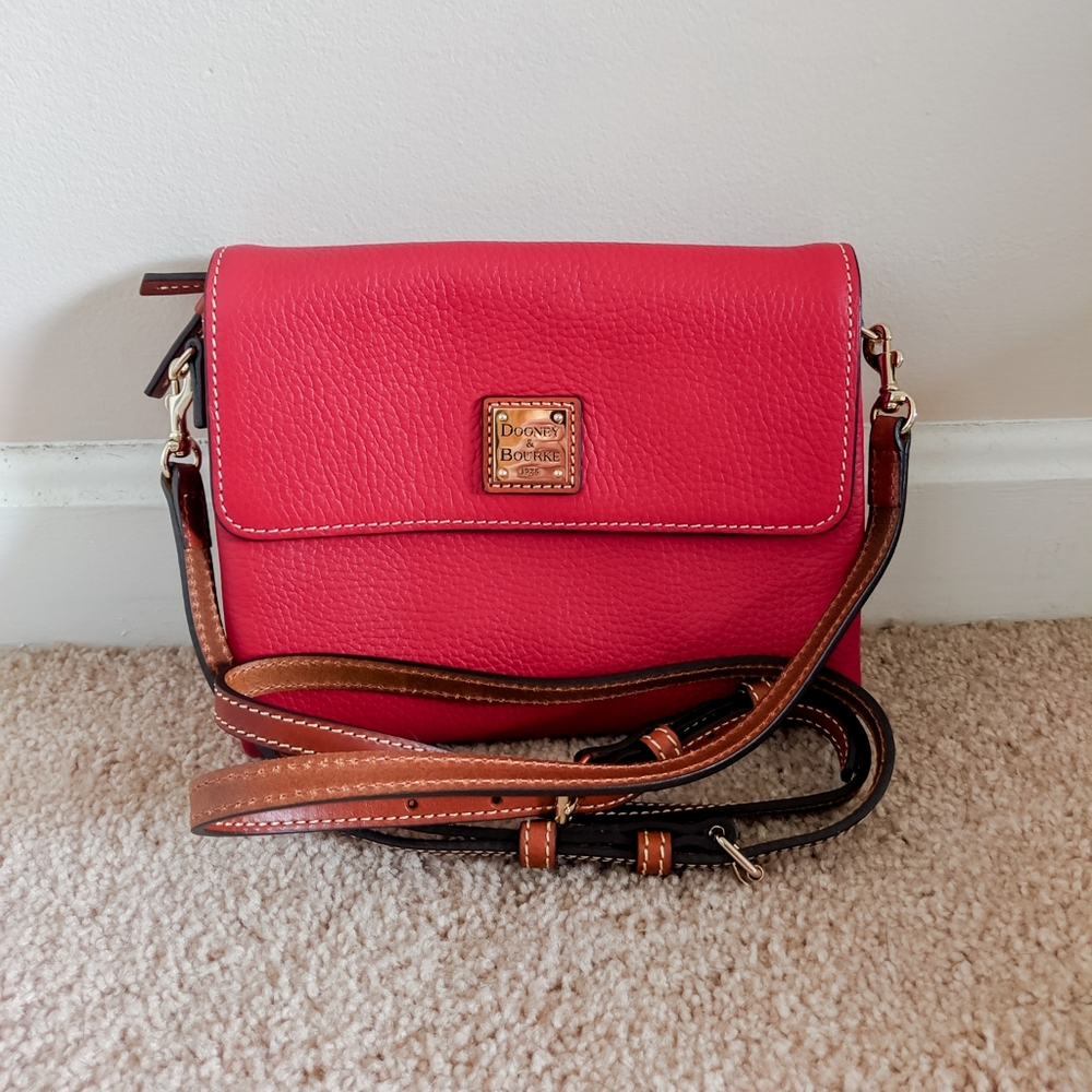 🆕Dooney & Bourke Pebble Grain Hunter Crossbody